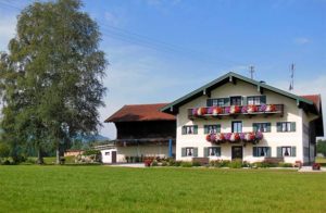 Ferienhäuser ab 8 Personen im Hessischen Bergland